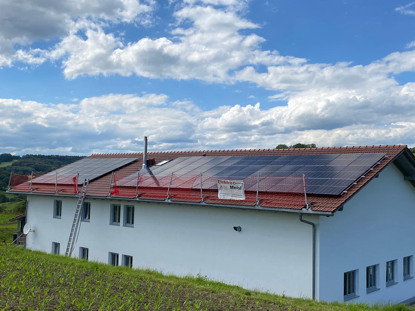 PV Anlage FFW Karlsbach fertiggestellt